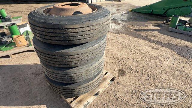 (4) 255/70R22.5 tires on rims